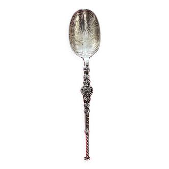 Cuillère à sucre Art-Nouveau  en argent massif