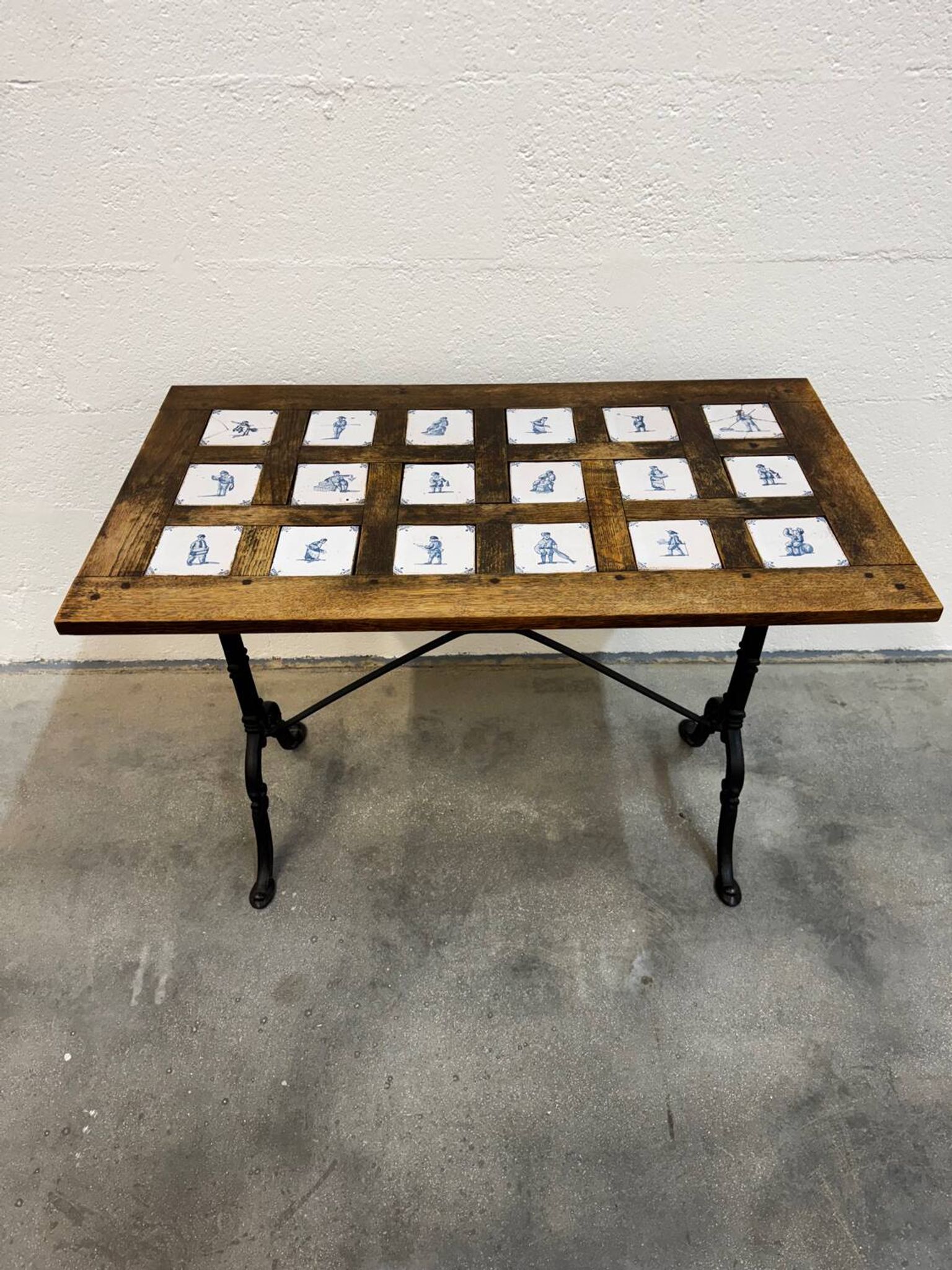 Table bistro fer et bois revêtue des carreaux céramique