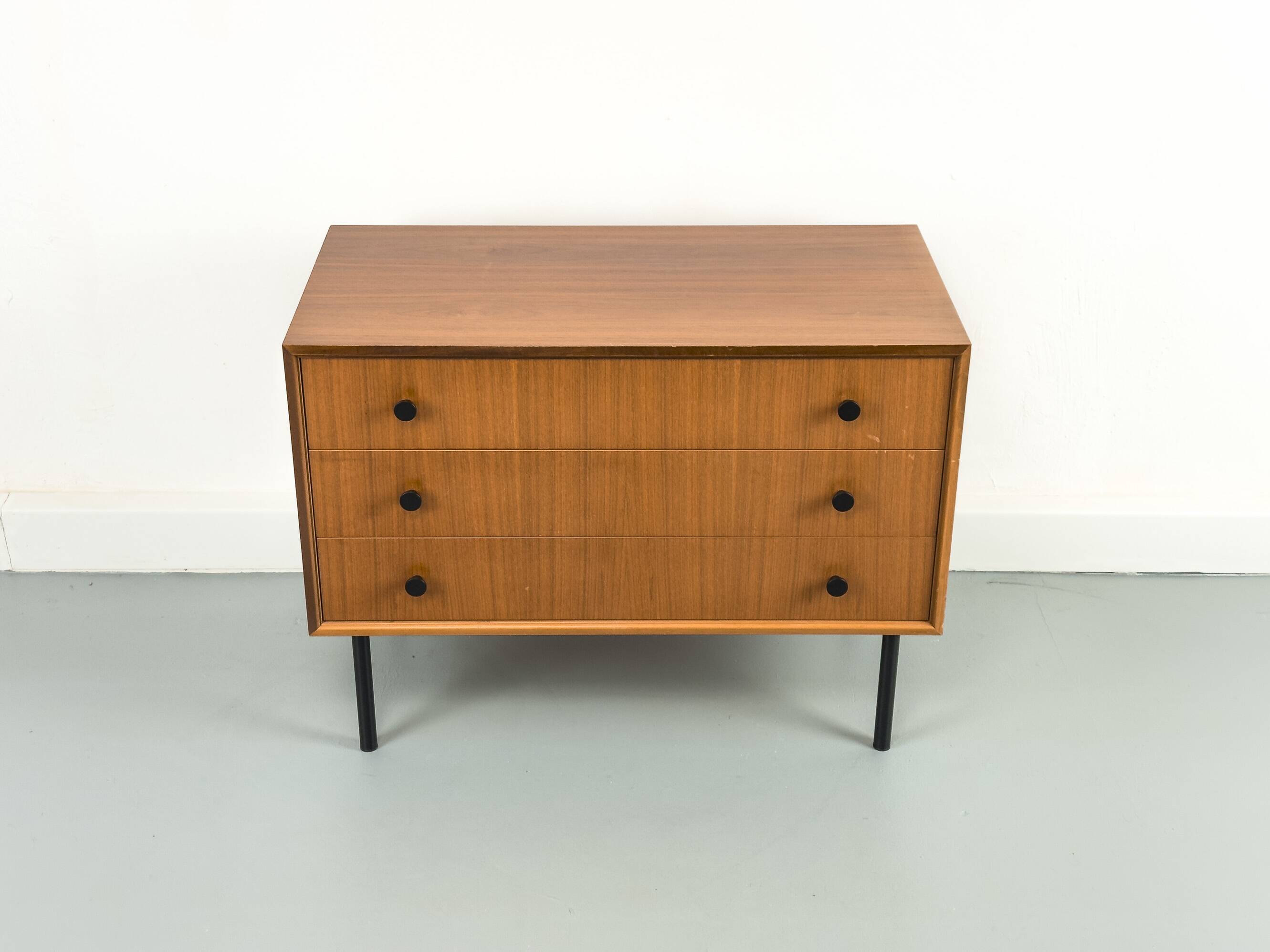 Commode à tiroirs en noyer de WK Möbel, années 1960