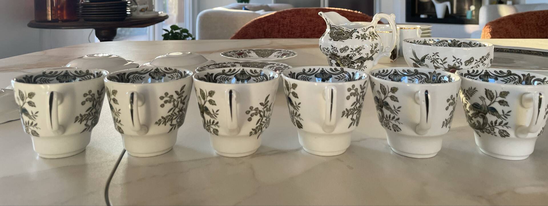 Windsor tea service Ridgway Staffordshire English earthenware, 6 cups