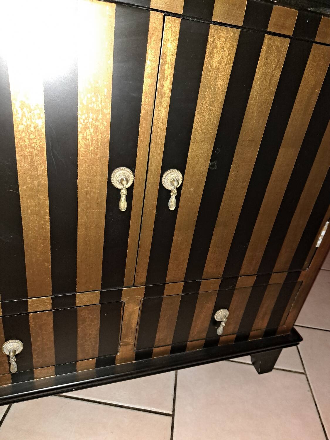 Meuble en bois laquée Roche Bobois. Modèle Volubilis.