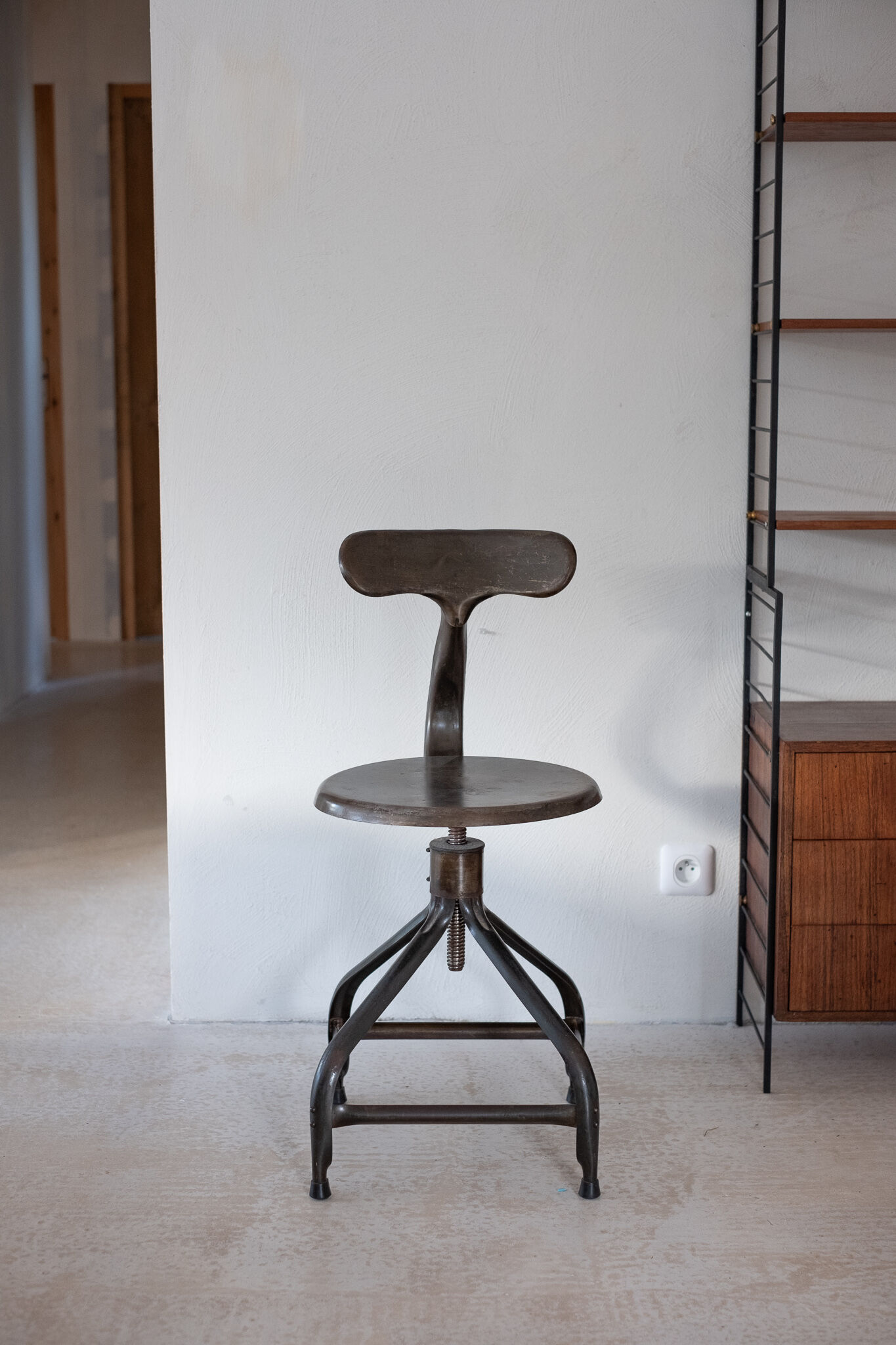 Nicolle Chair