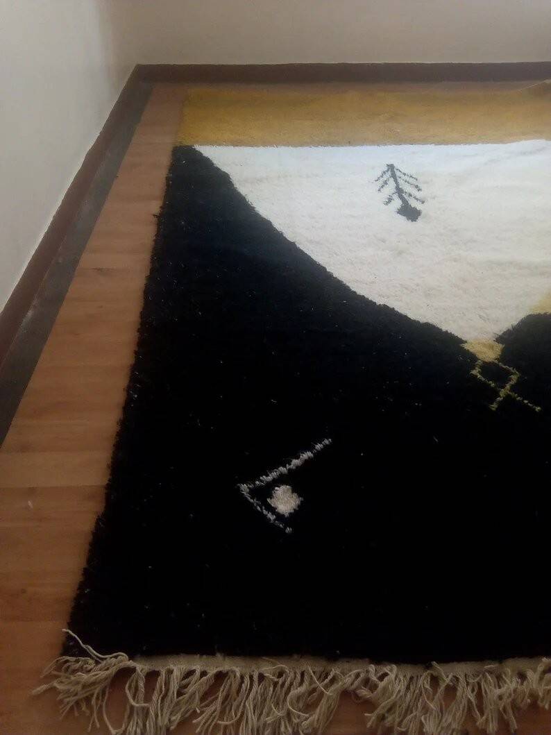 Tapis marocain beni ourain à motif noir