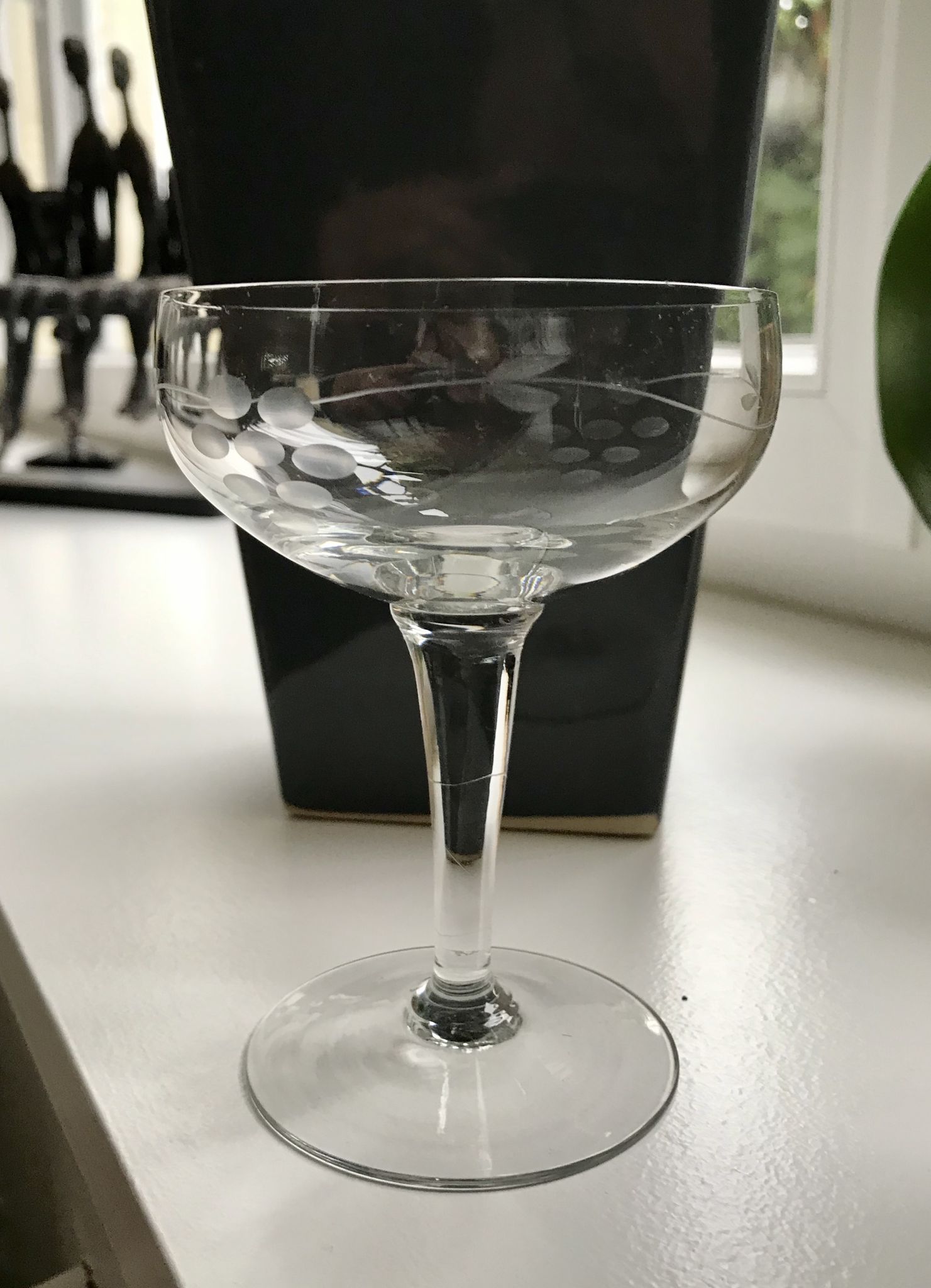 Set of 4 glasses of crystalline champagne mismatched 50s