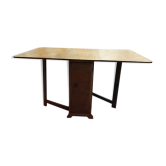Folding table with storage, 50