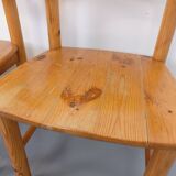 Suite de 4 fauteuils en pin des années 60 70