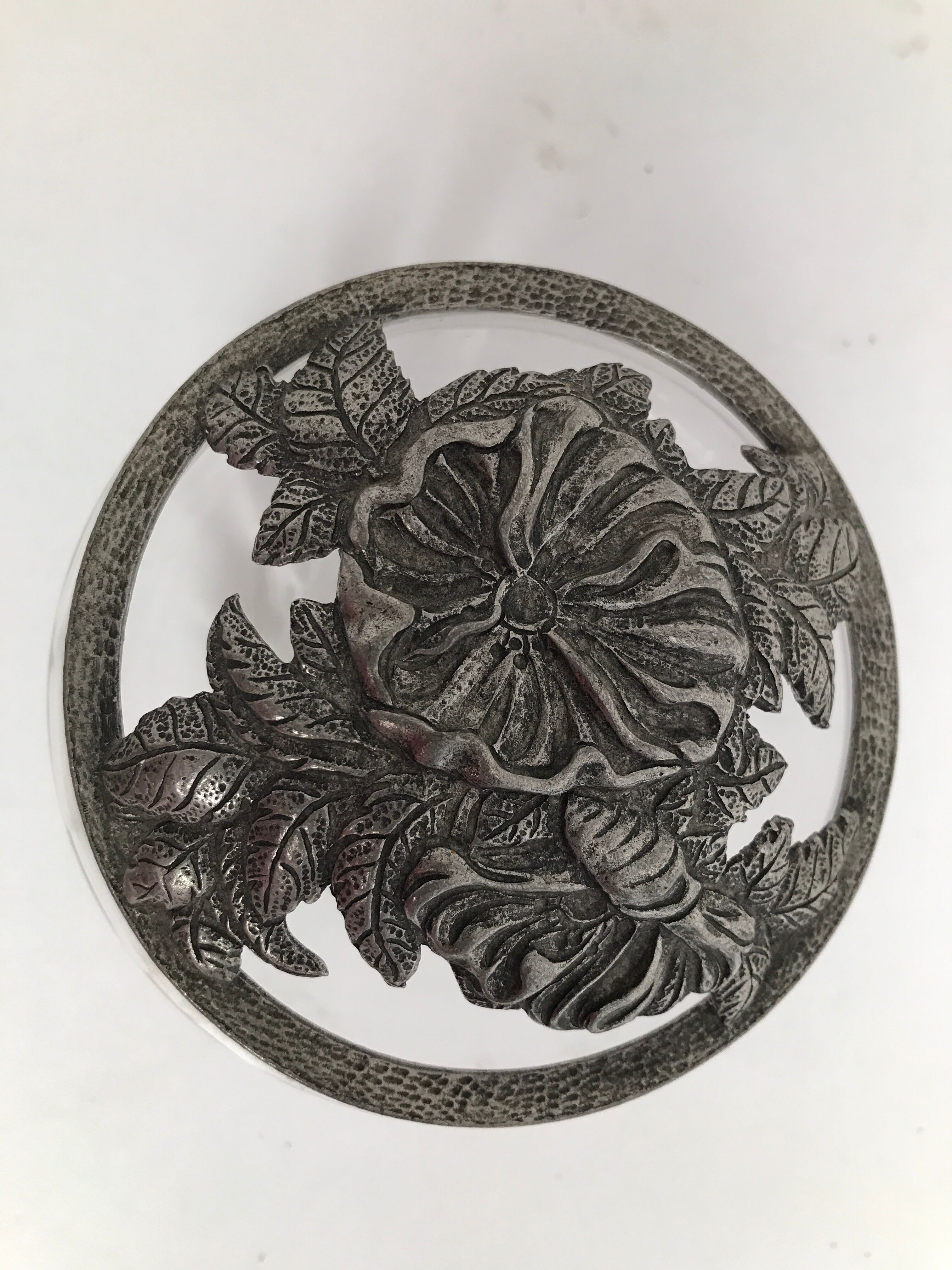 Small empty candy pocket pocket glass tin lid