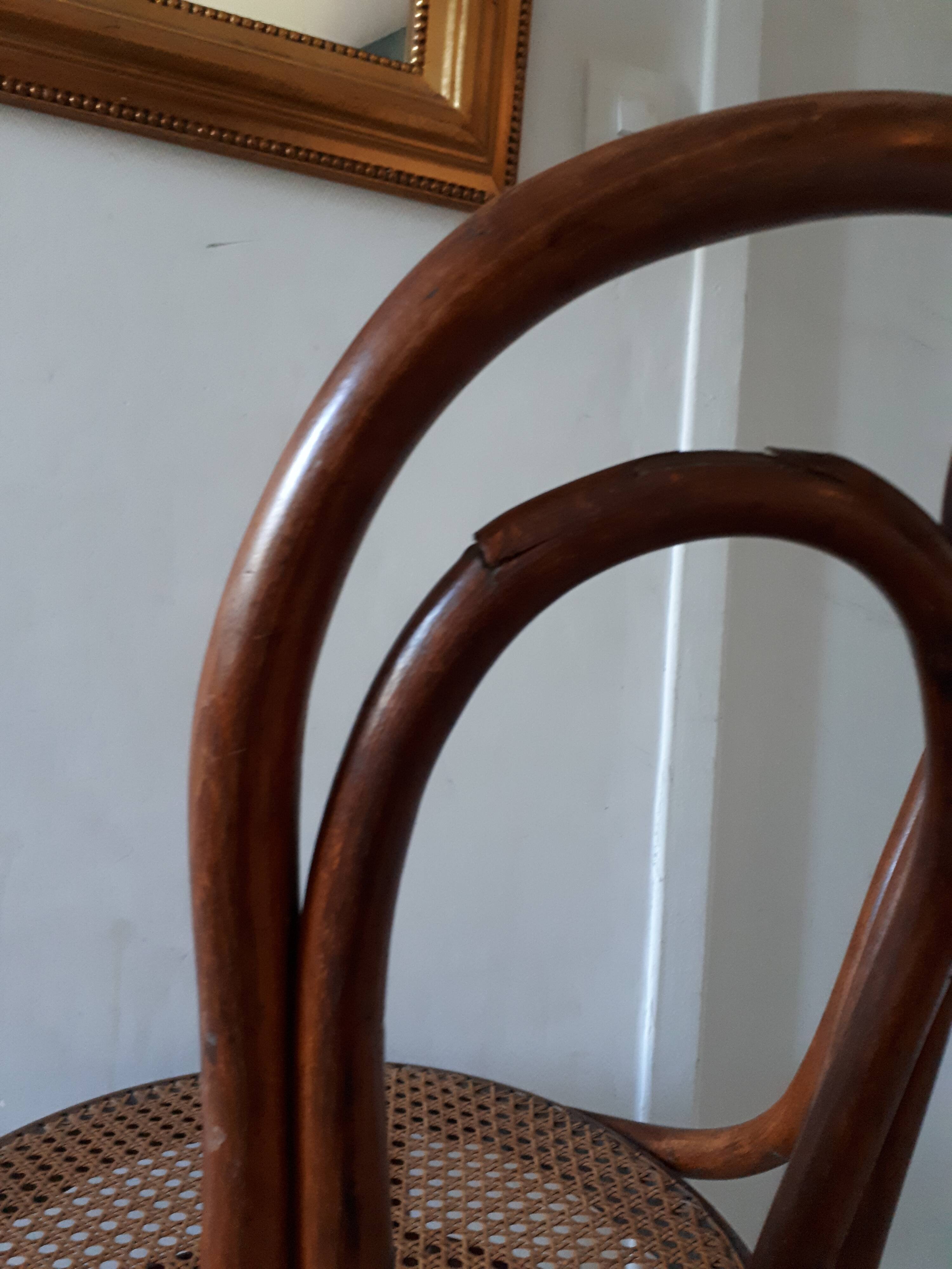 Thonet chair Number 19