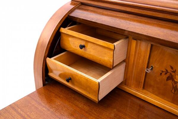 Bureau en acajou, Europe du Nord, vers 1900.