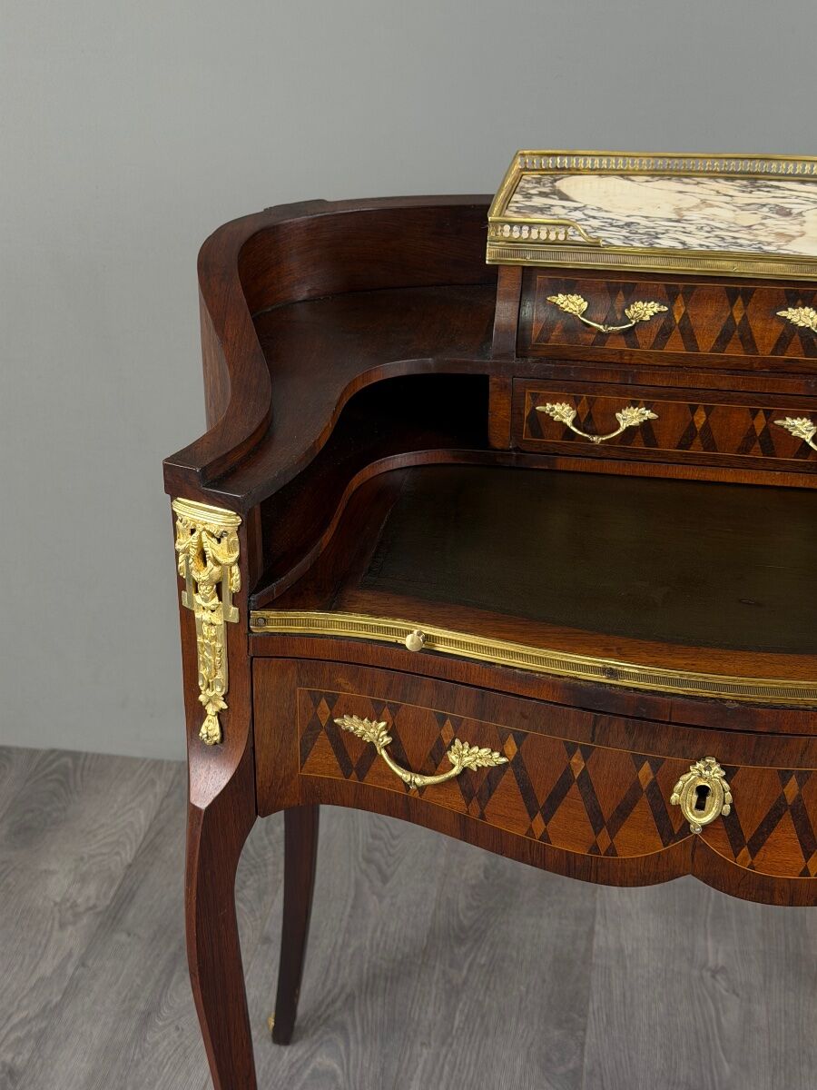 Bureau de dame Napoléon III en marqueterie et bronze doré, XIXe Siècle