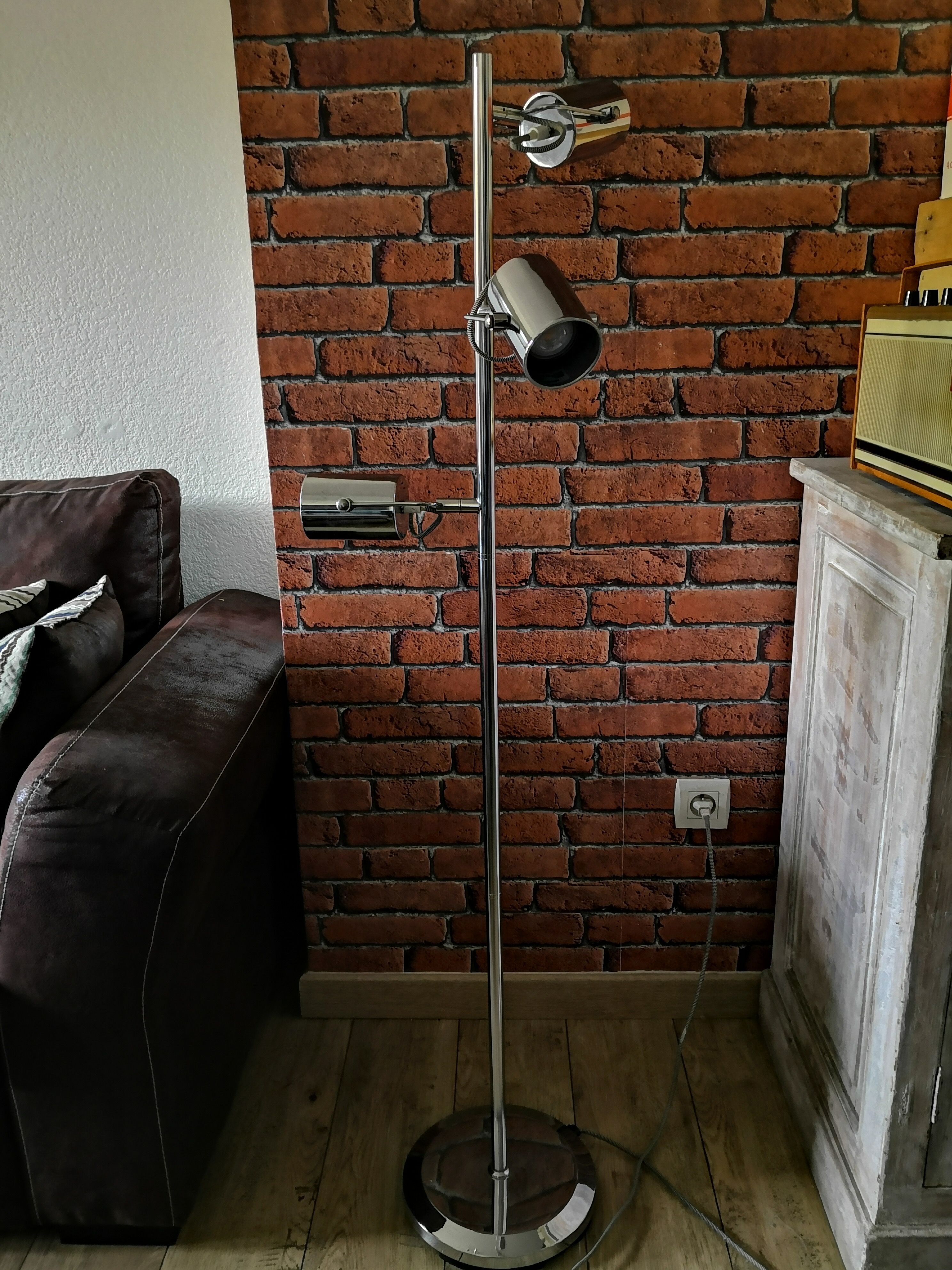 Vintage-style chrome lamppost