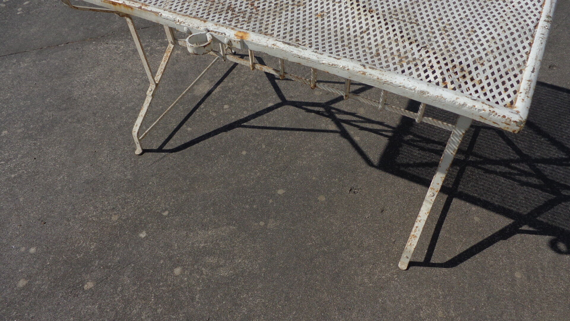 Table de jardin des années 30 en métal