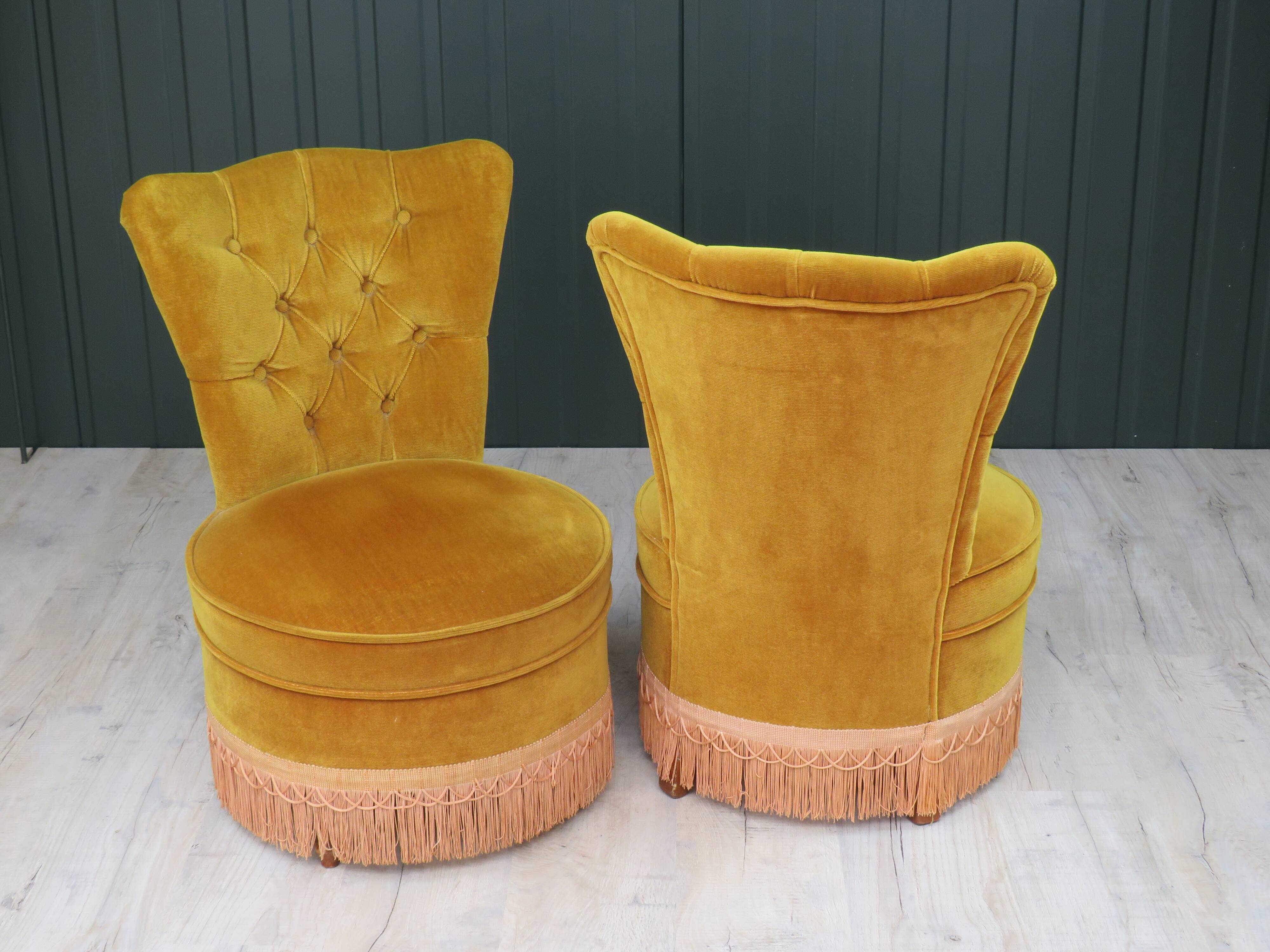 Pair of toad chairs in old gold velvet