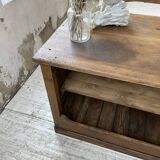Central island trading counter in walnut
