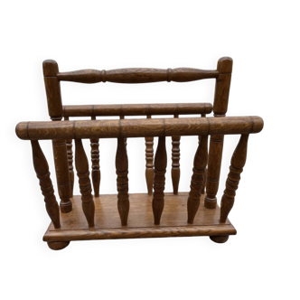 Wooden magazine rack
