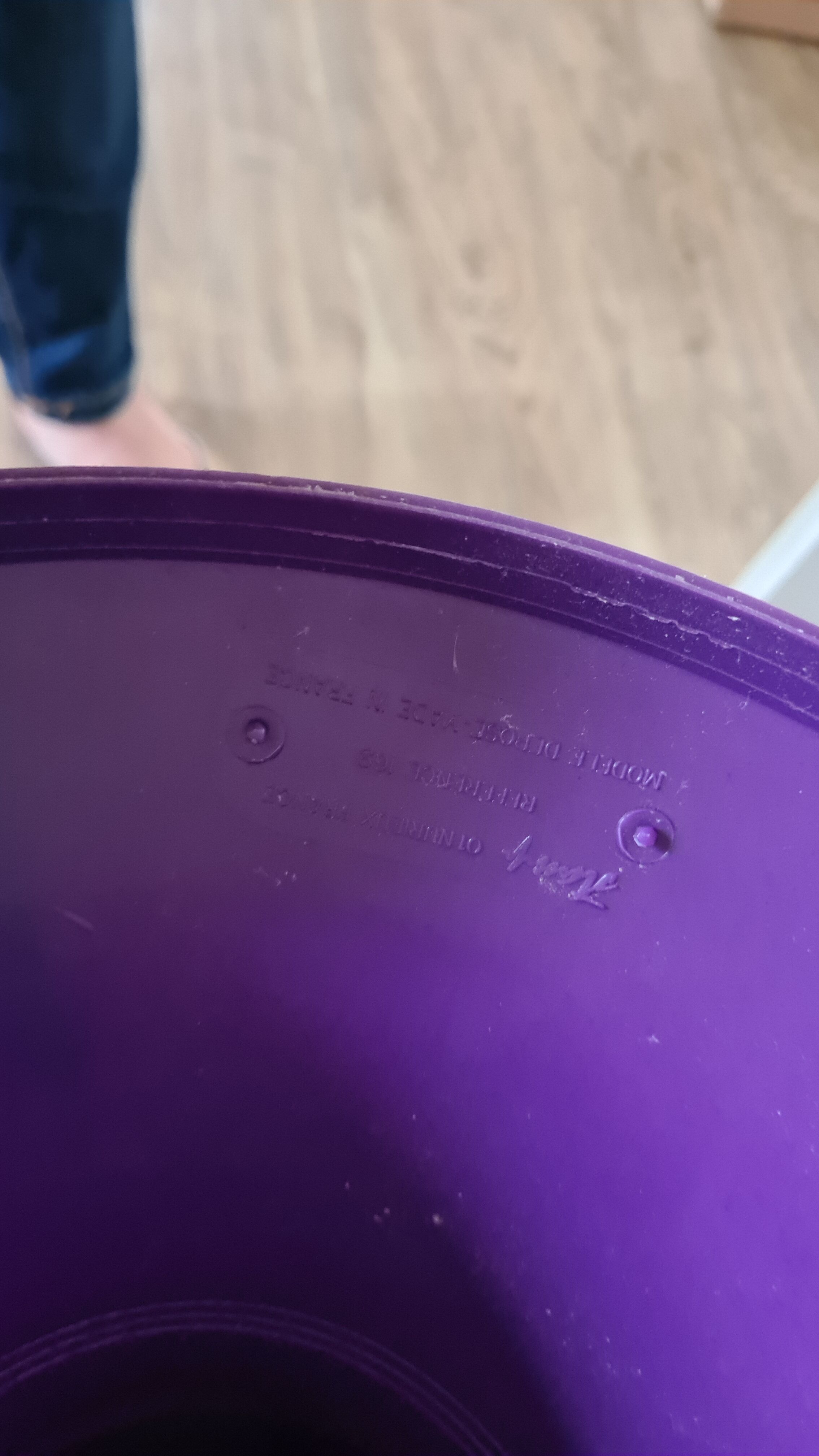 Old Tam Tam Stamp Purple / Vintage Stool