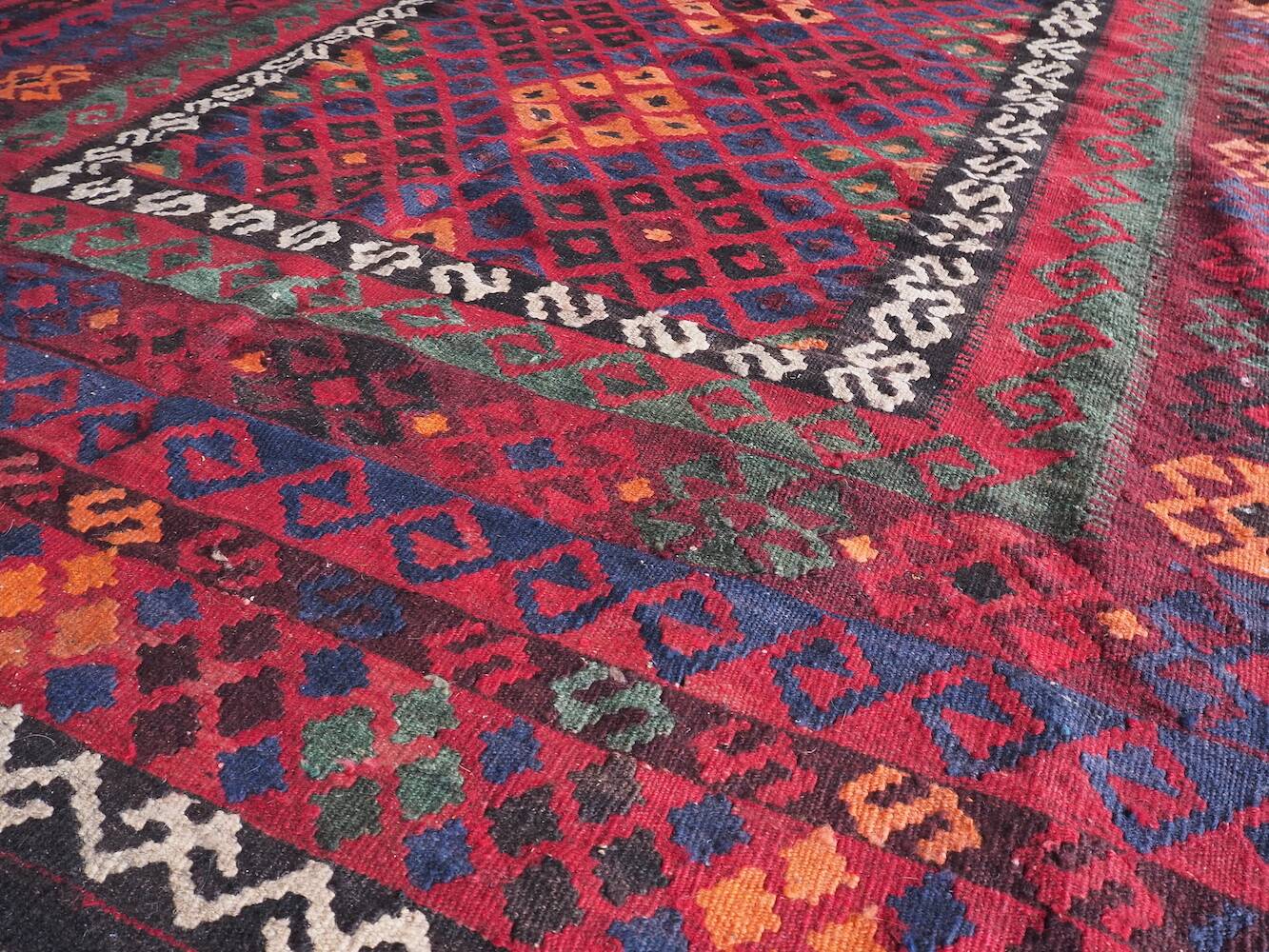 Vintage wool kilim rug
