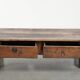 Table basse antique sud-européenne en bois fruitier avec un tiroir.