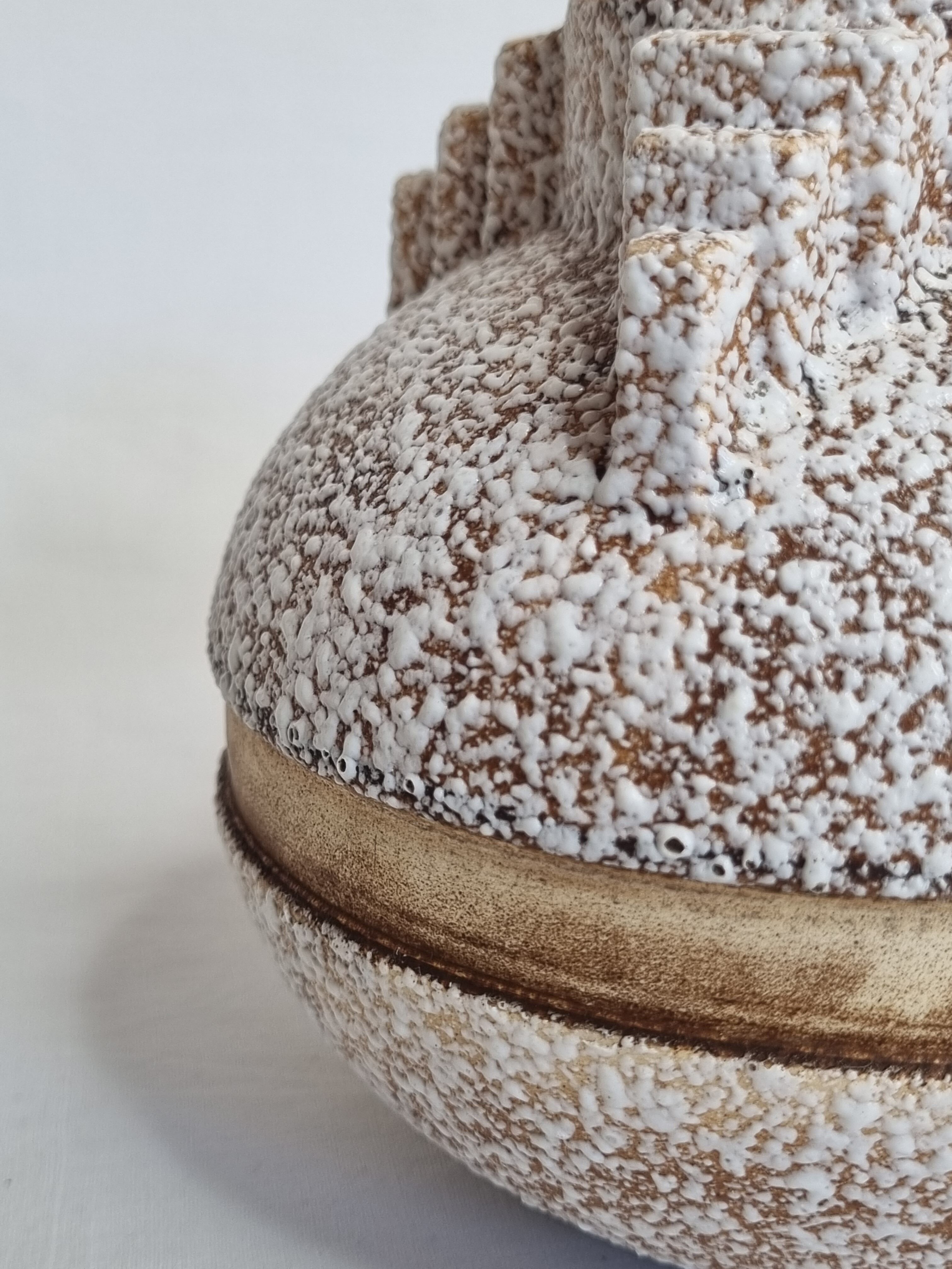 Art Deco ball vase, in tense enamel, 30s