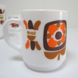 Three mugs and two cups decoration flowers design Jean-Charles Meunier 70s