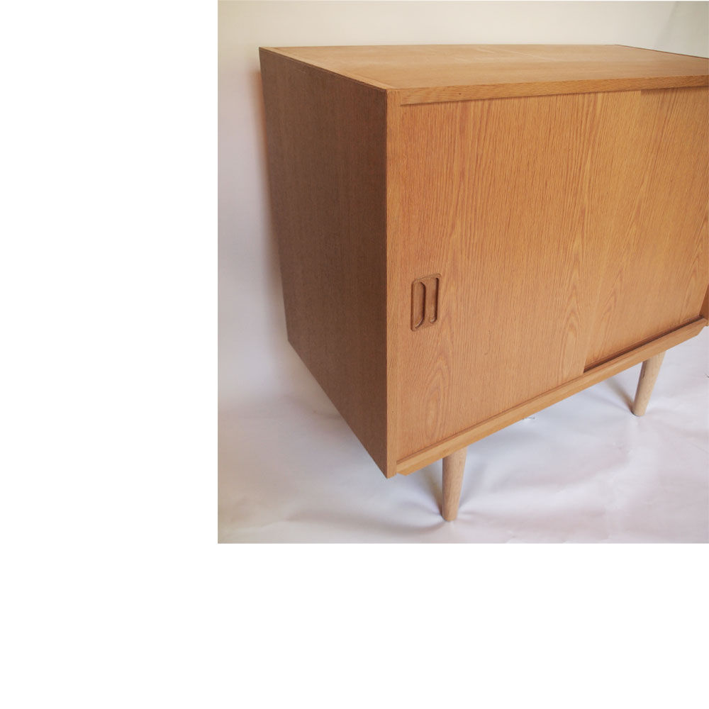 Enfilade vintage scandinave à portes coulissantes Danemark
