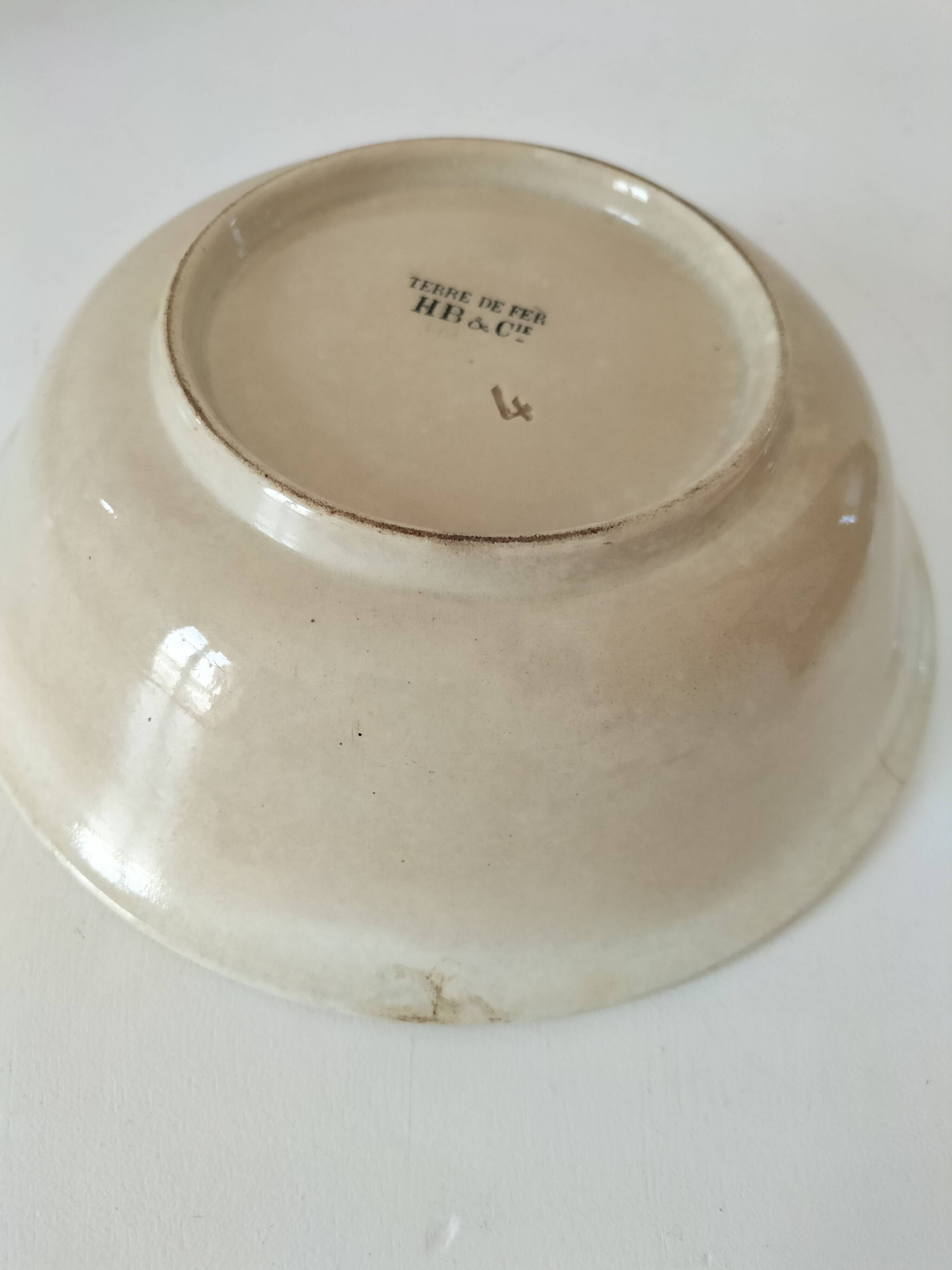 Old regional dish HB & Cie iron earth