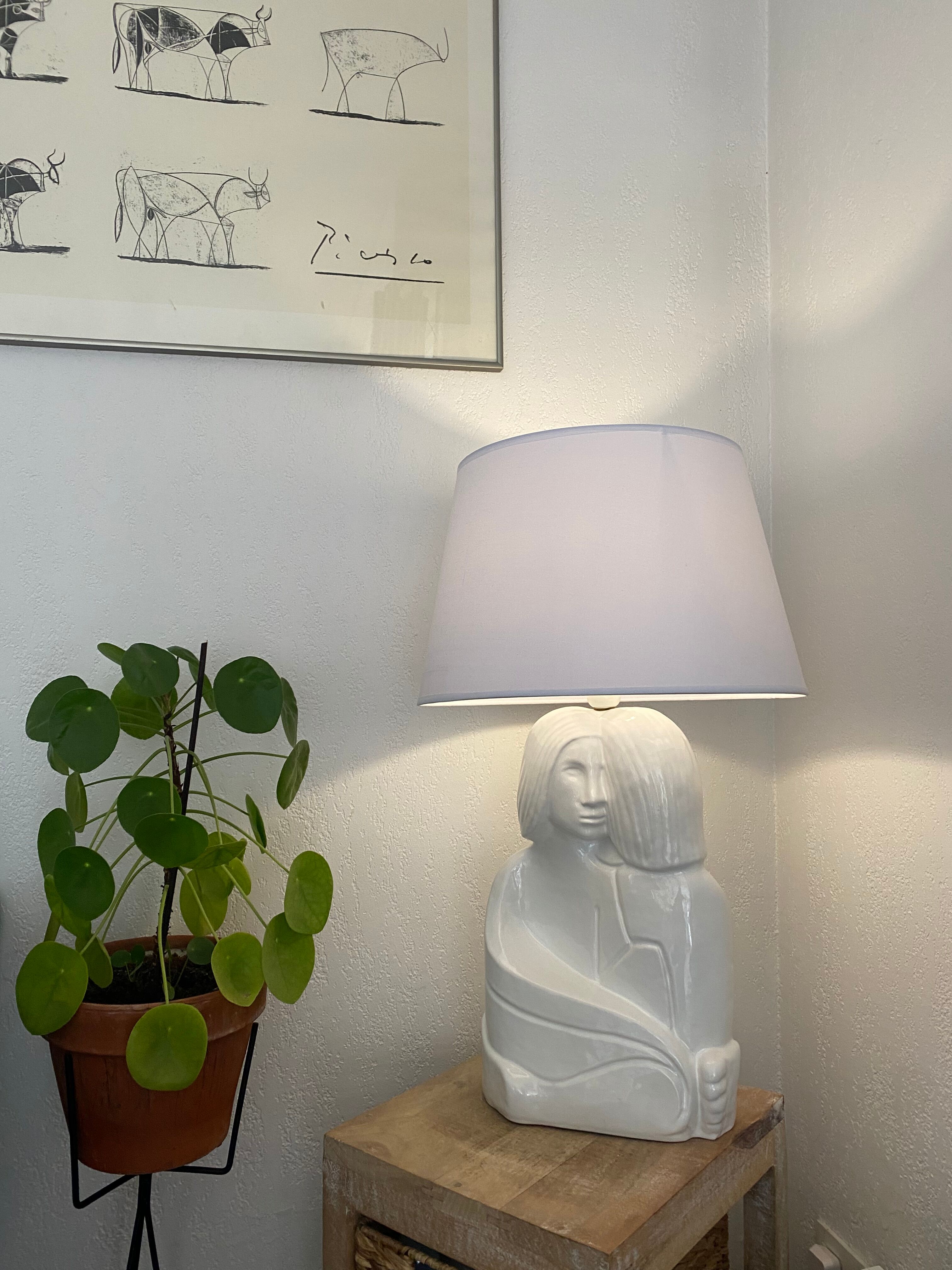 Ceramic entwined couple lamp