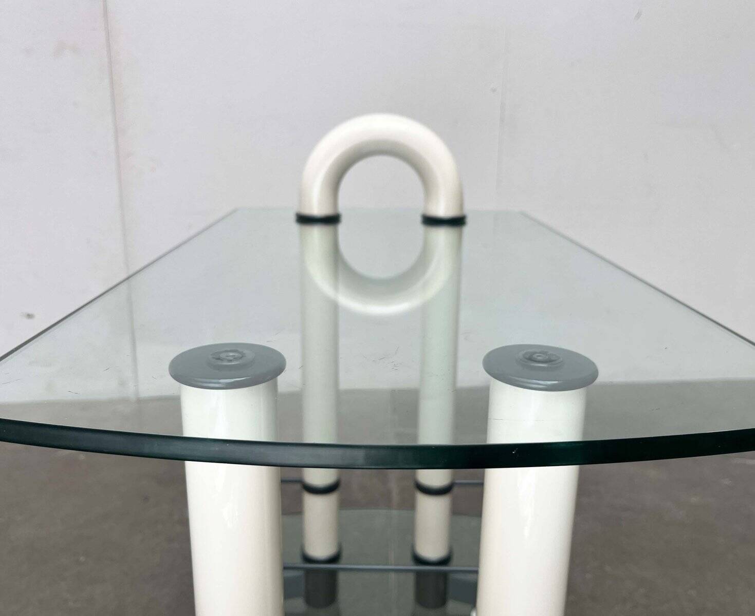 Postmodern Italian bar cart in glass and metal by Metalnova, 1980s.