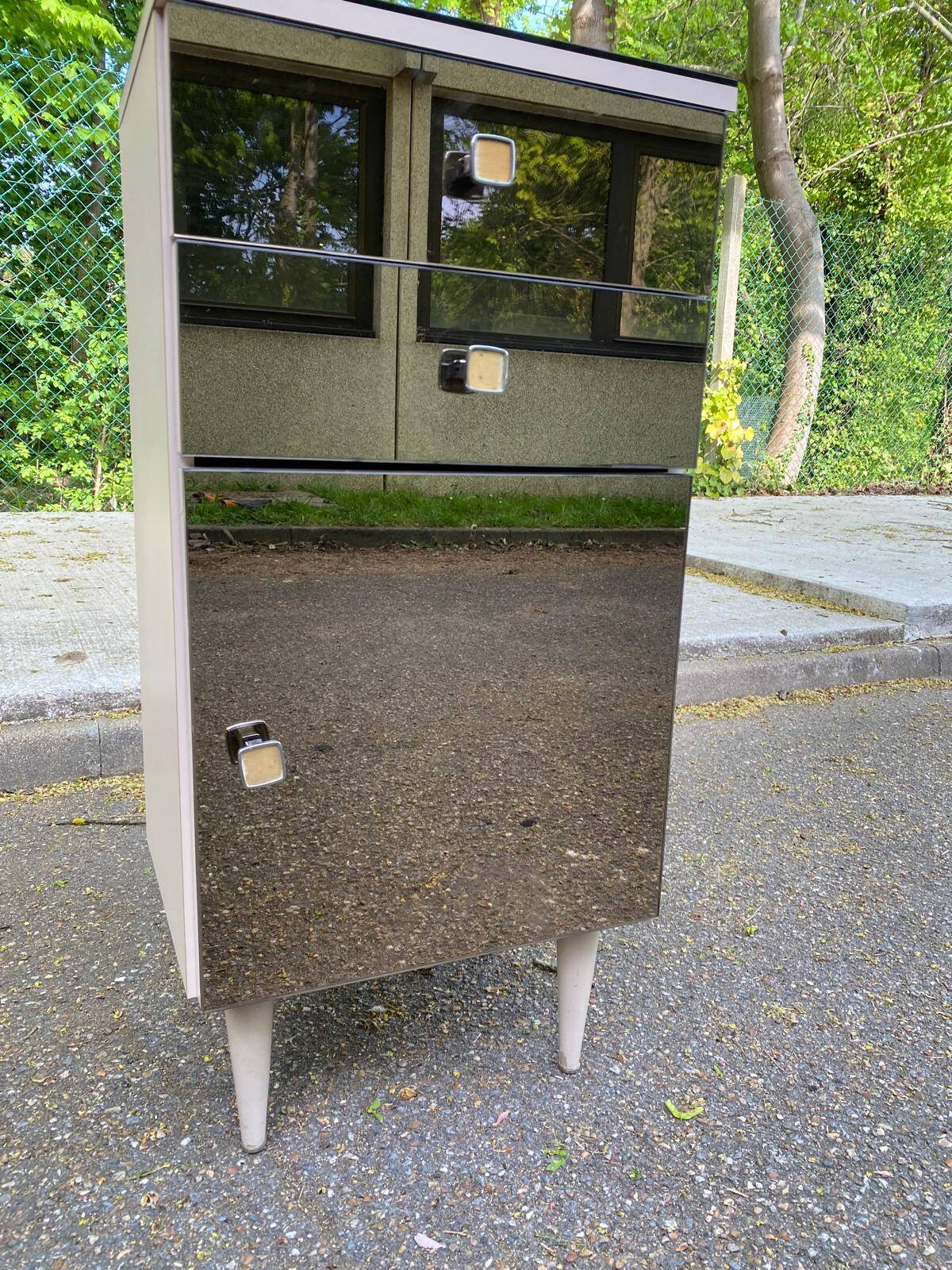 Commode italienne avec miroir des années 70