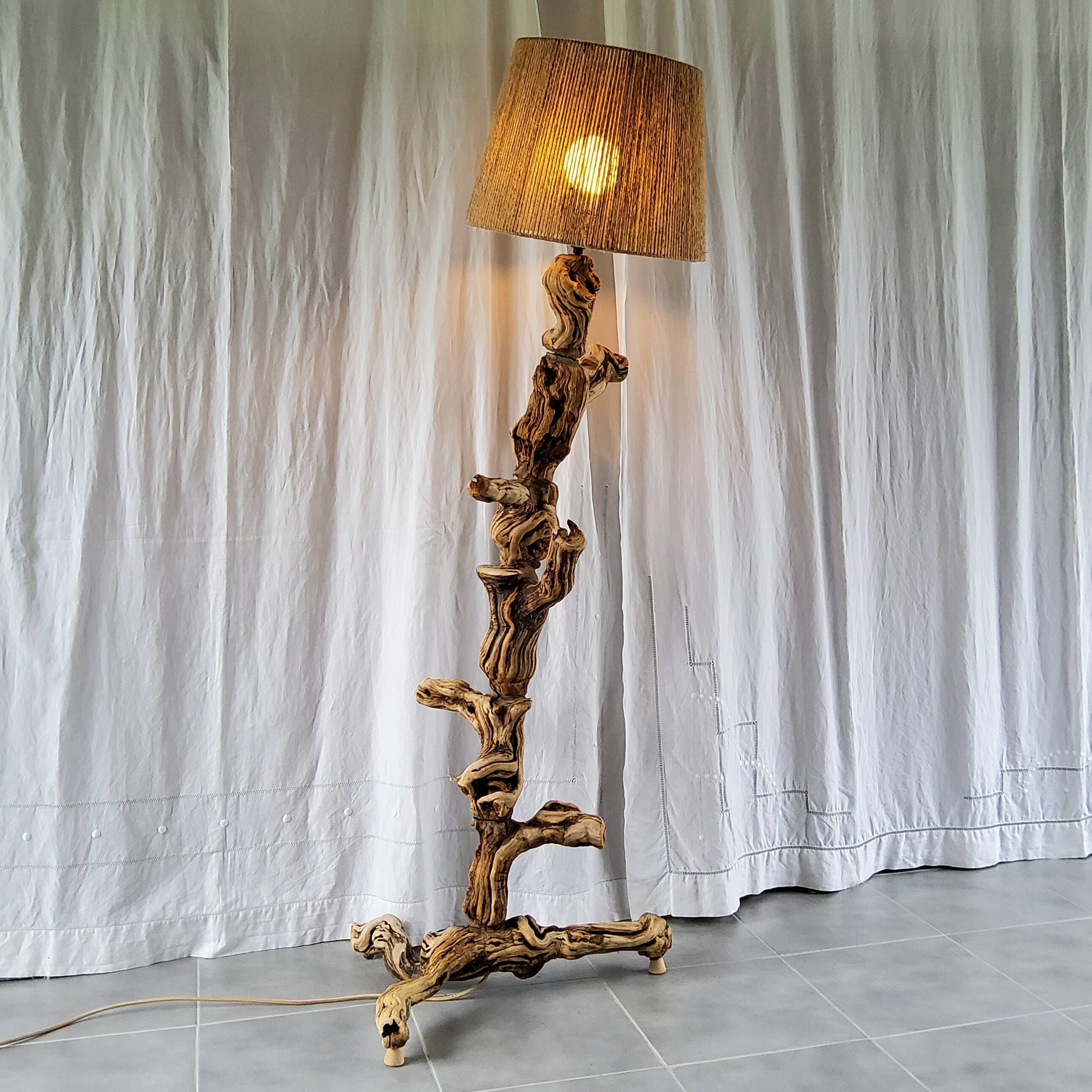 Lampadaire brutaliste