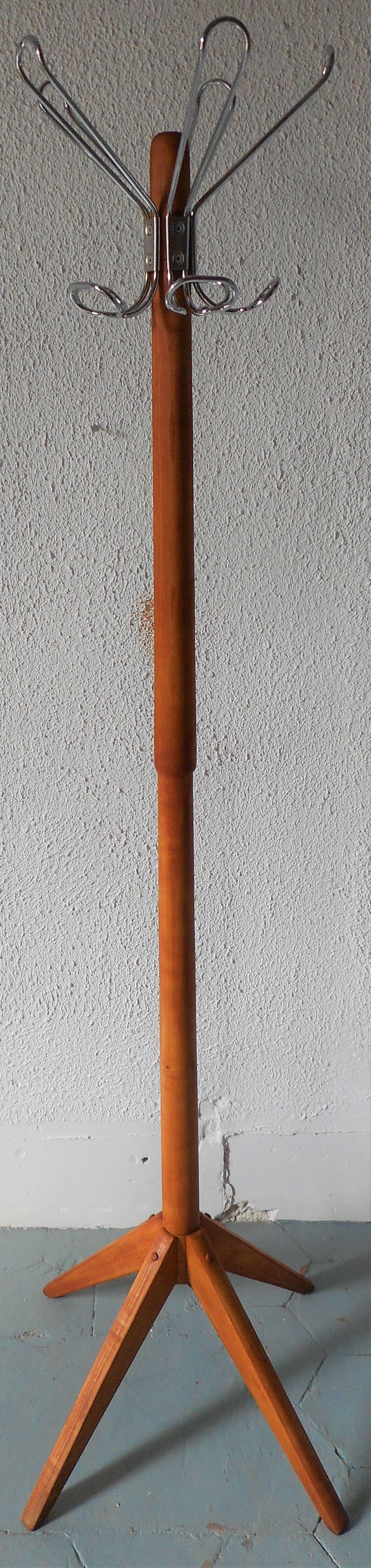 Baumann coat rack