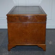 Victorian Pedestal Desk in Walnut and Hand-Dyed Leather