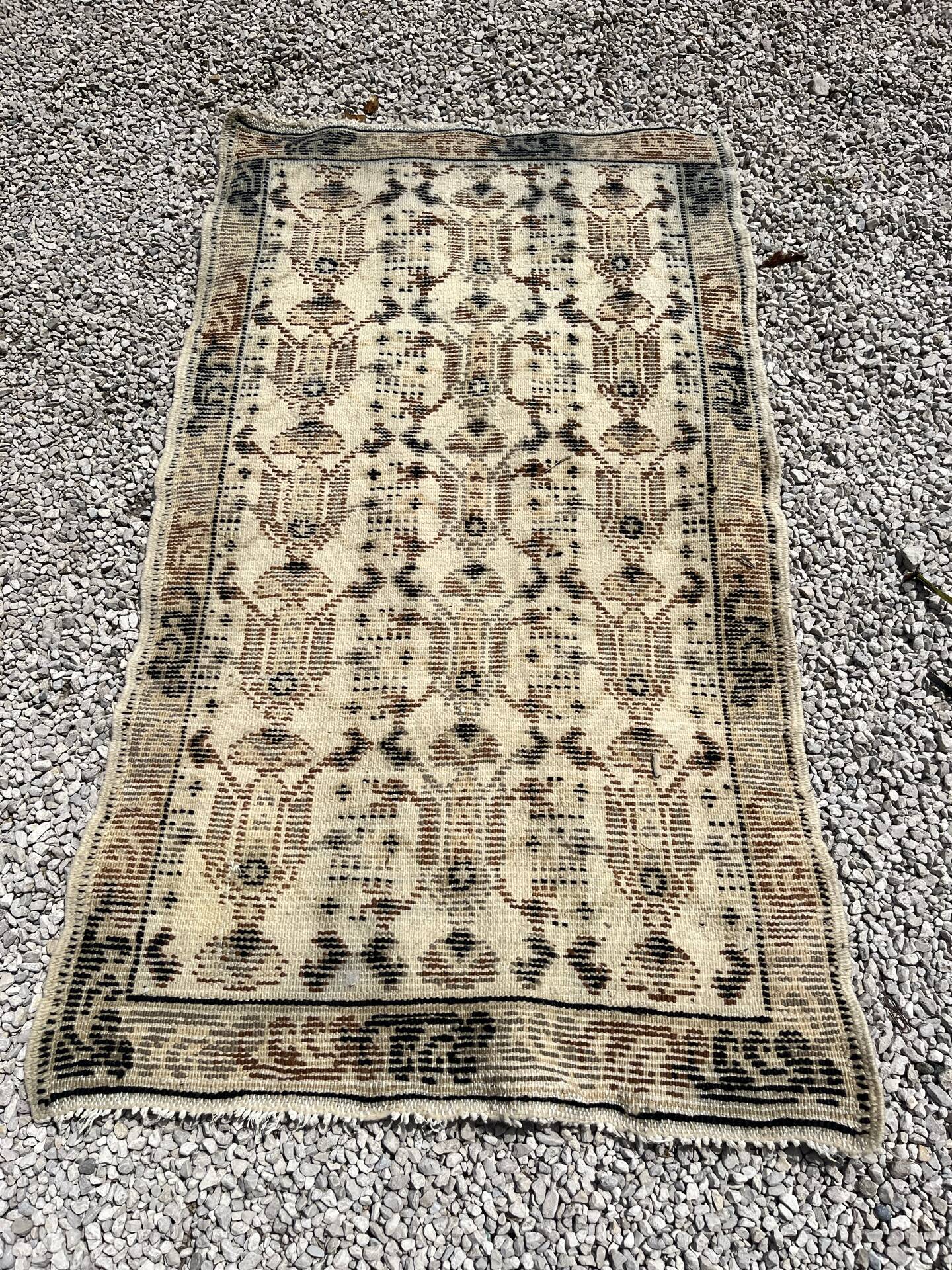 Tapis persan ancien 