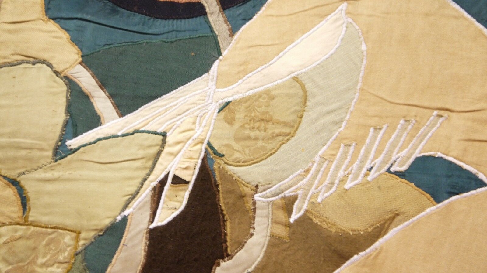 Tapestry and silk a bird decor 1930 geometry cutting in the state