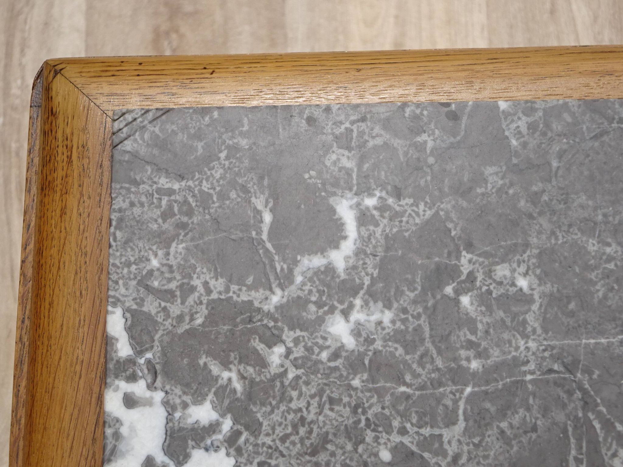 Petit meuble Art Déco, dessus en marbre