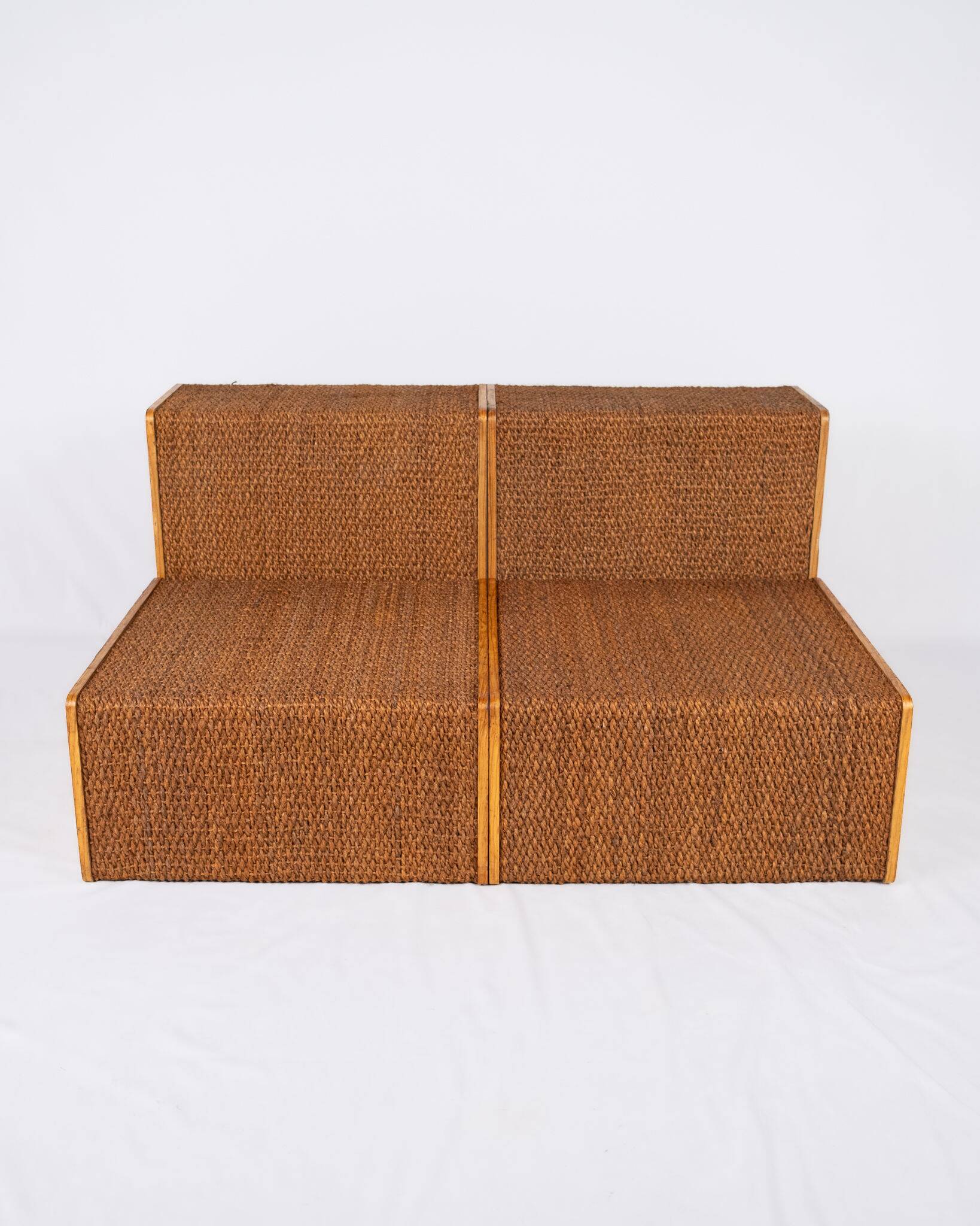 Series of 4 low tables made of cord and pine, France, 1980s.