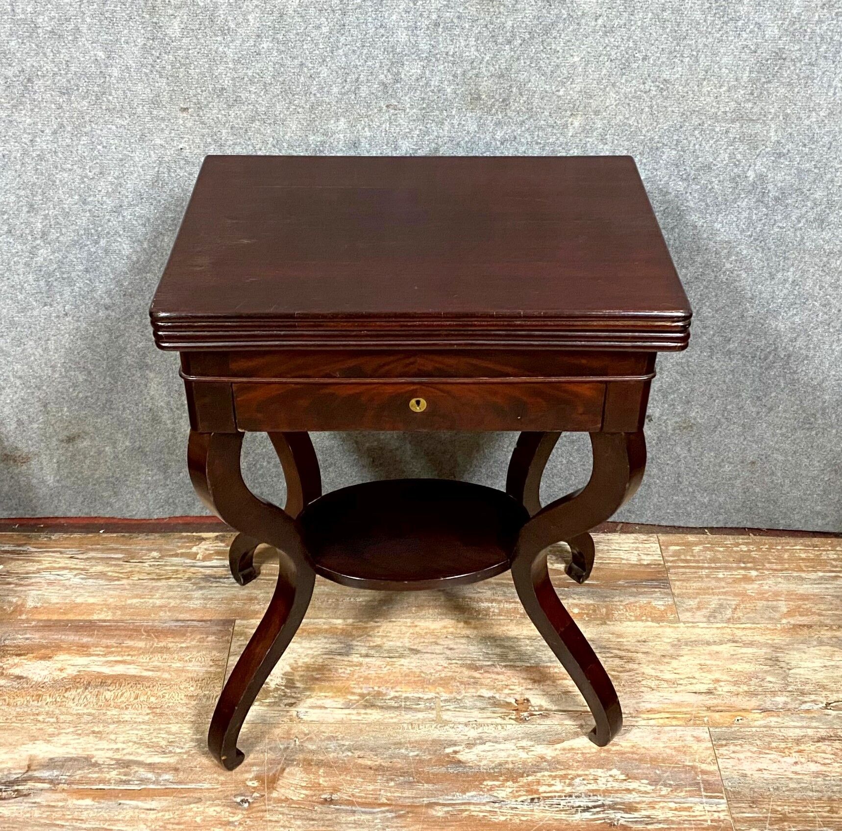Empire era game table / Mahogany restoration circa 1810-1820