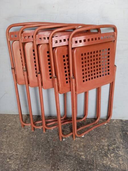 5 foldable chairs metal vintage ep 1970