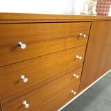 Fineer dressoir uit Zweden met wit stalen poten