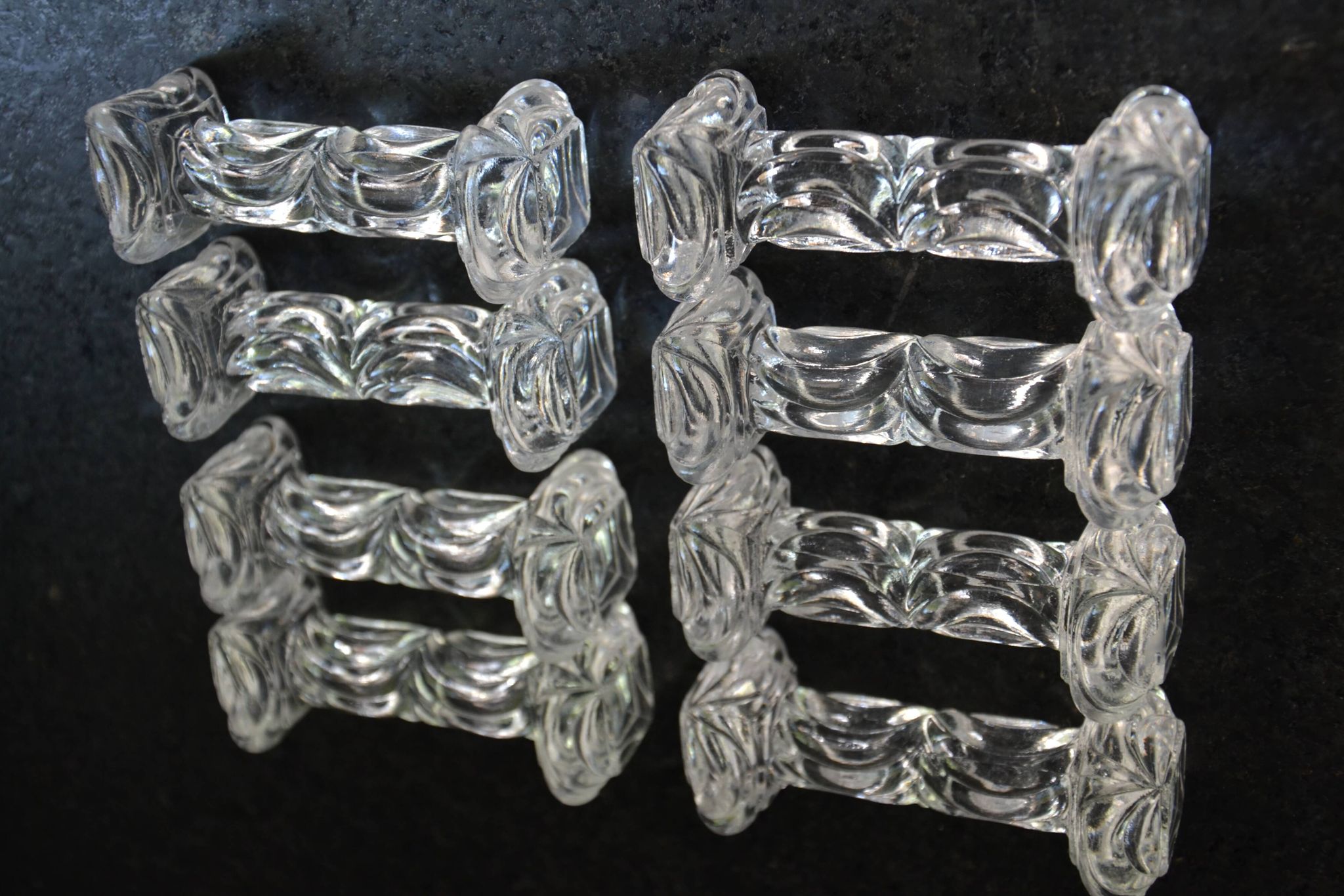 8 cutlery holders made of cut glass