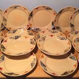 Large suite of 17 asiettes flat art déco