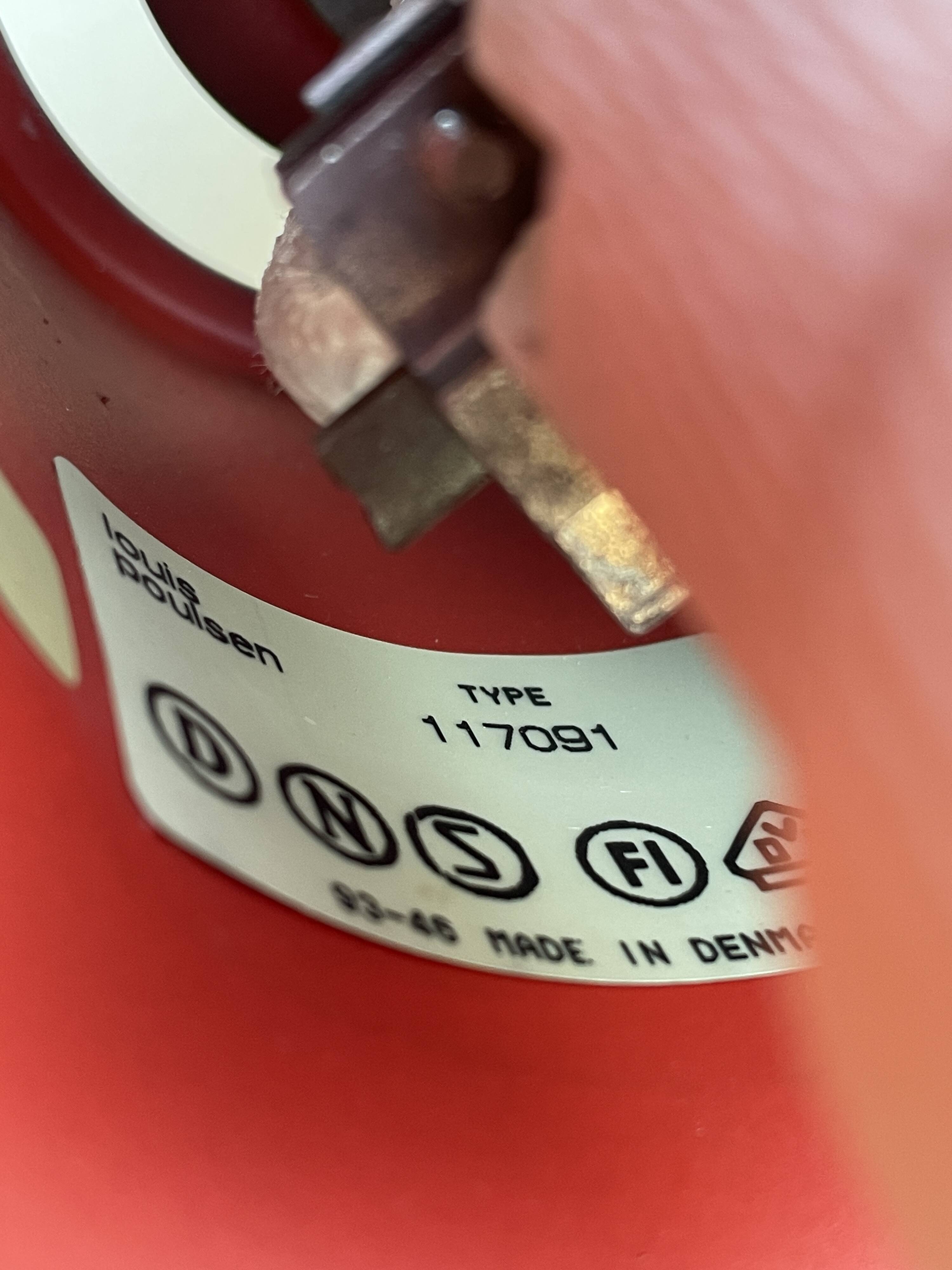 Louis Poulsen PH5 suspension design by Poul Henningsen (Denmark)