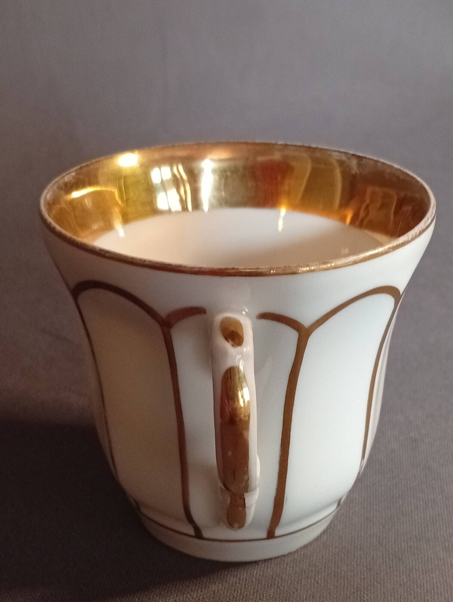Set of 5 cups and saucers Paris Porcelain - Louis Philippe
