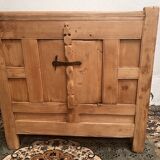 Old pantry in Pitch pine - early 20th century