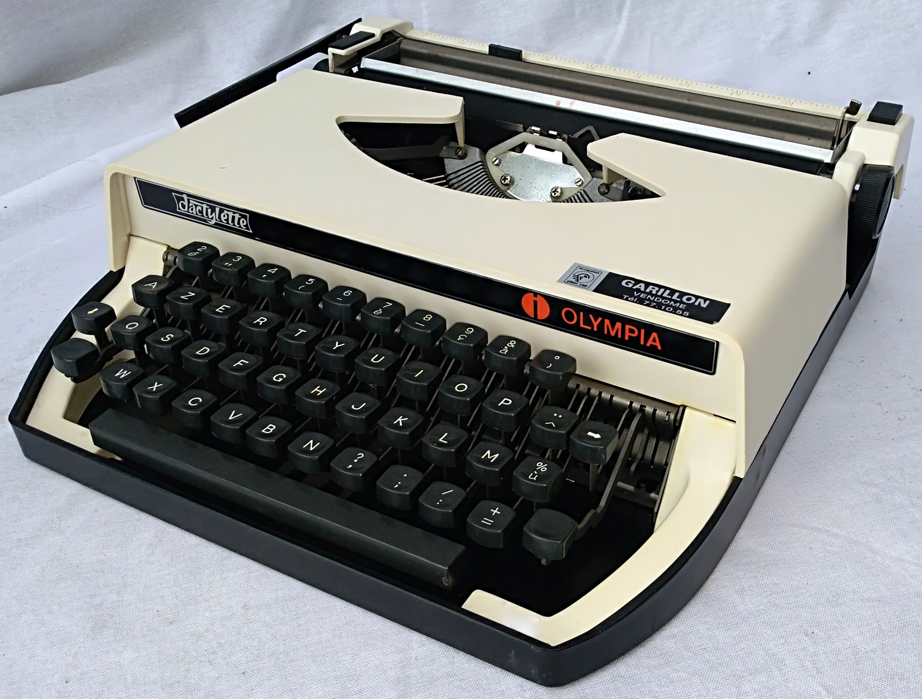 Olympia Dactylette portable typewriter
