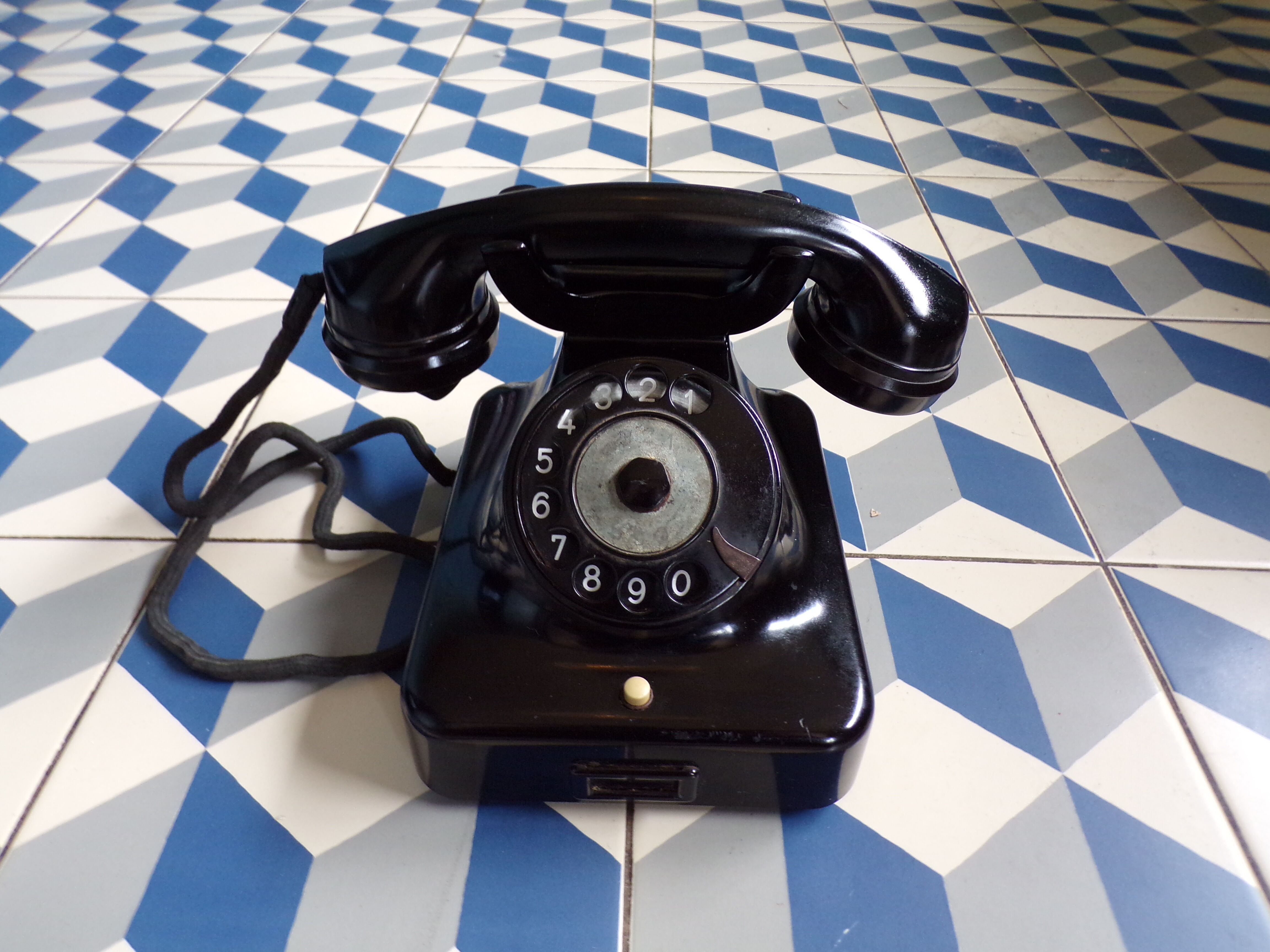Vintage Bakelite Phone with Dial Siemens W48