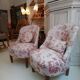 Pair of chairs toads