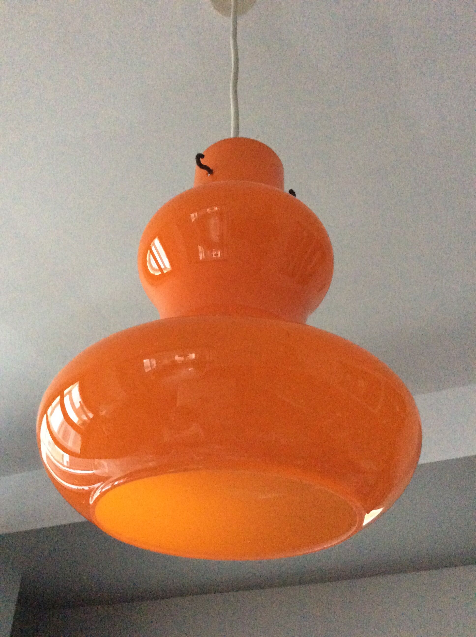 Suspension scandinave années 60 en opaline orange