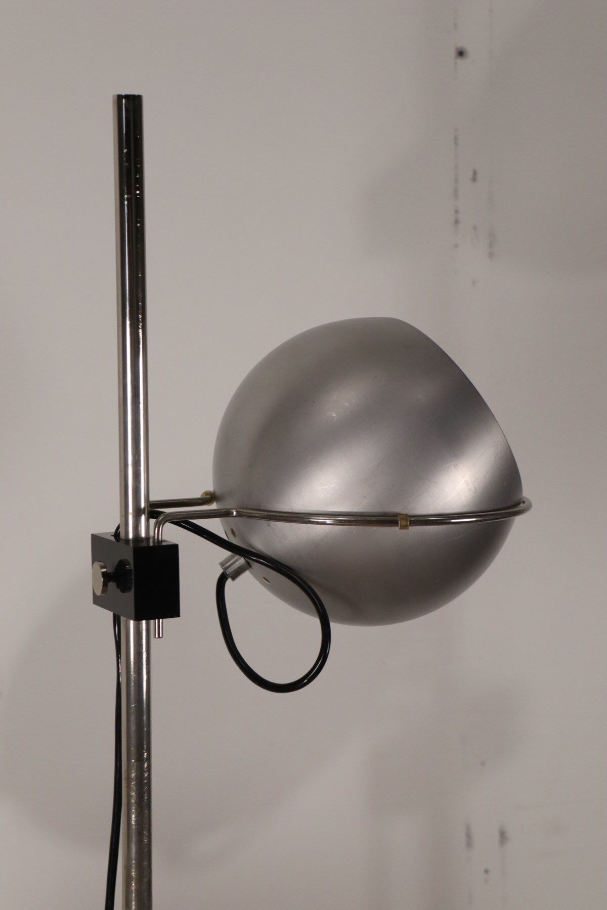 Vintage "Eyeball" floor lamp by Goffredo Reggiani - 1970