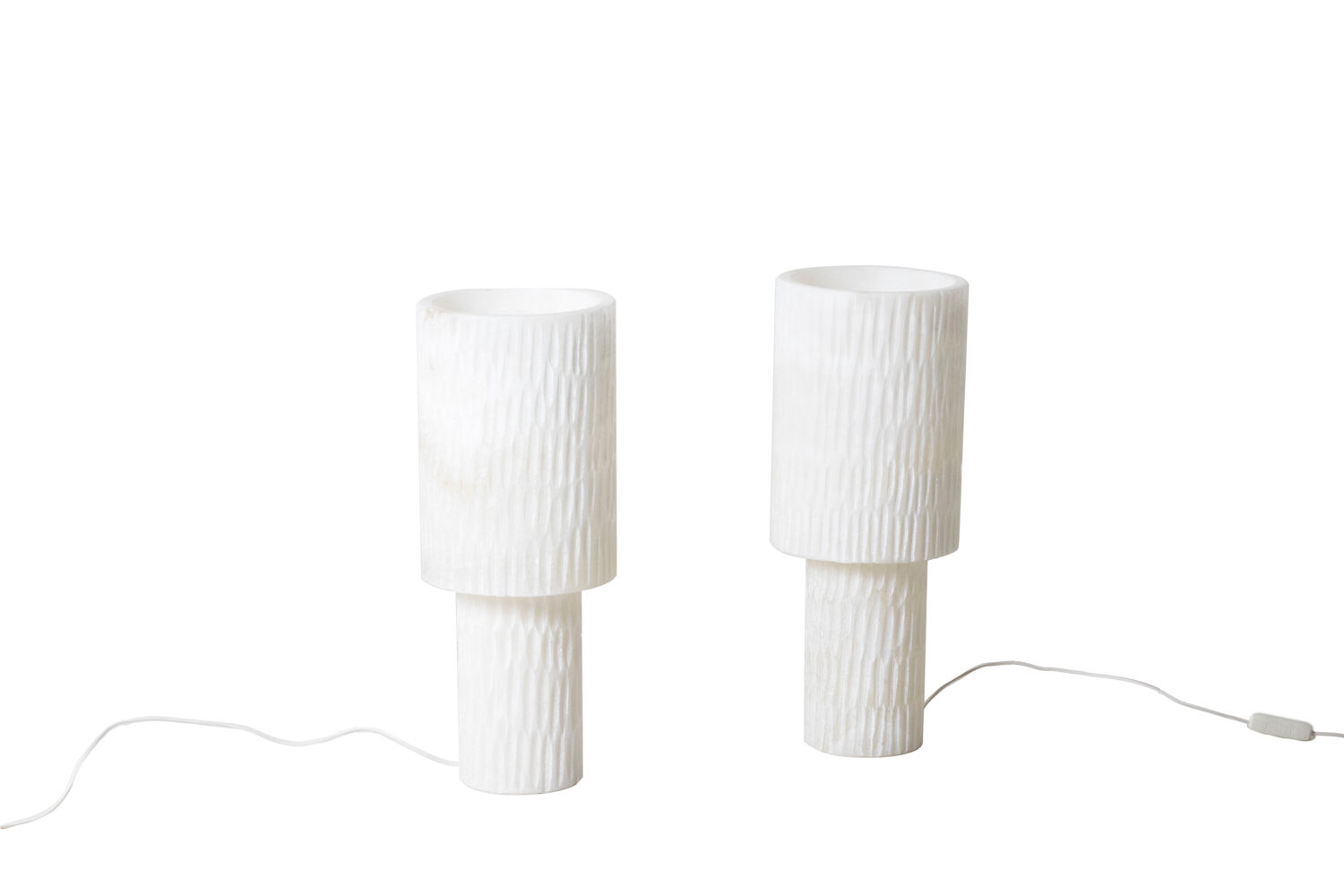 Paire de lampes en albâtre, travail contemporain